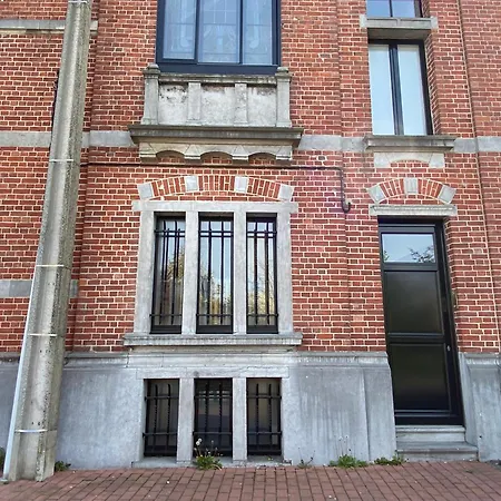 Marthe Nollet Апартаменты Аллюен